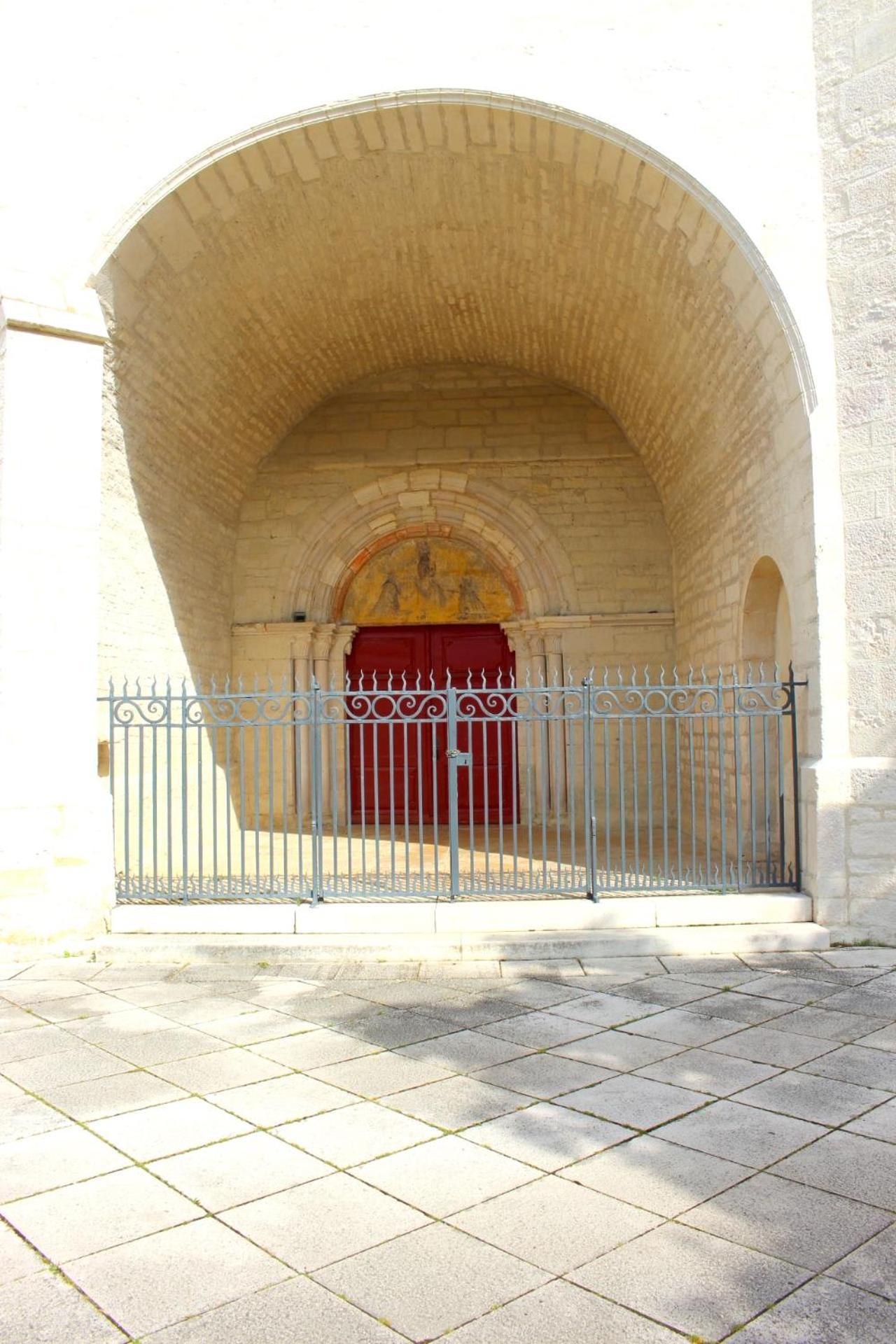 Logement dans joli village de caractère Pesmes Extérieur photo